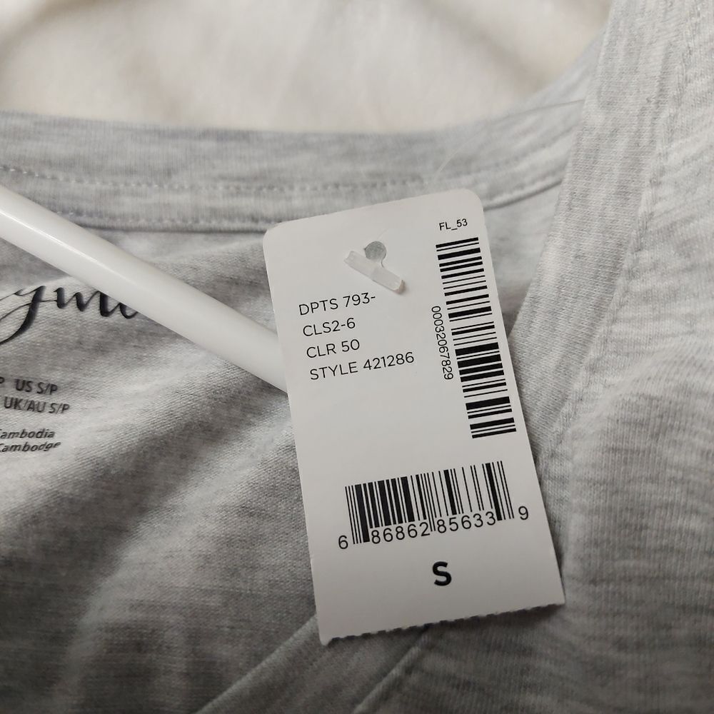 THYME Maternity Top Size Small - Picture 5 of 7